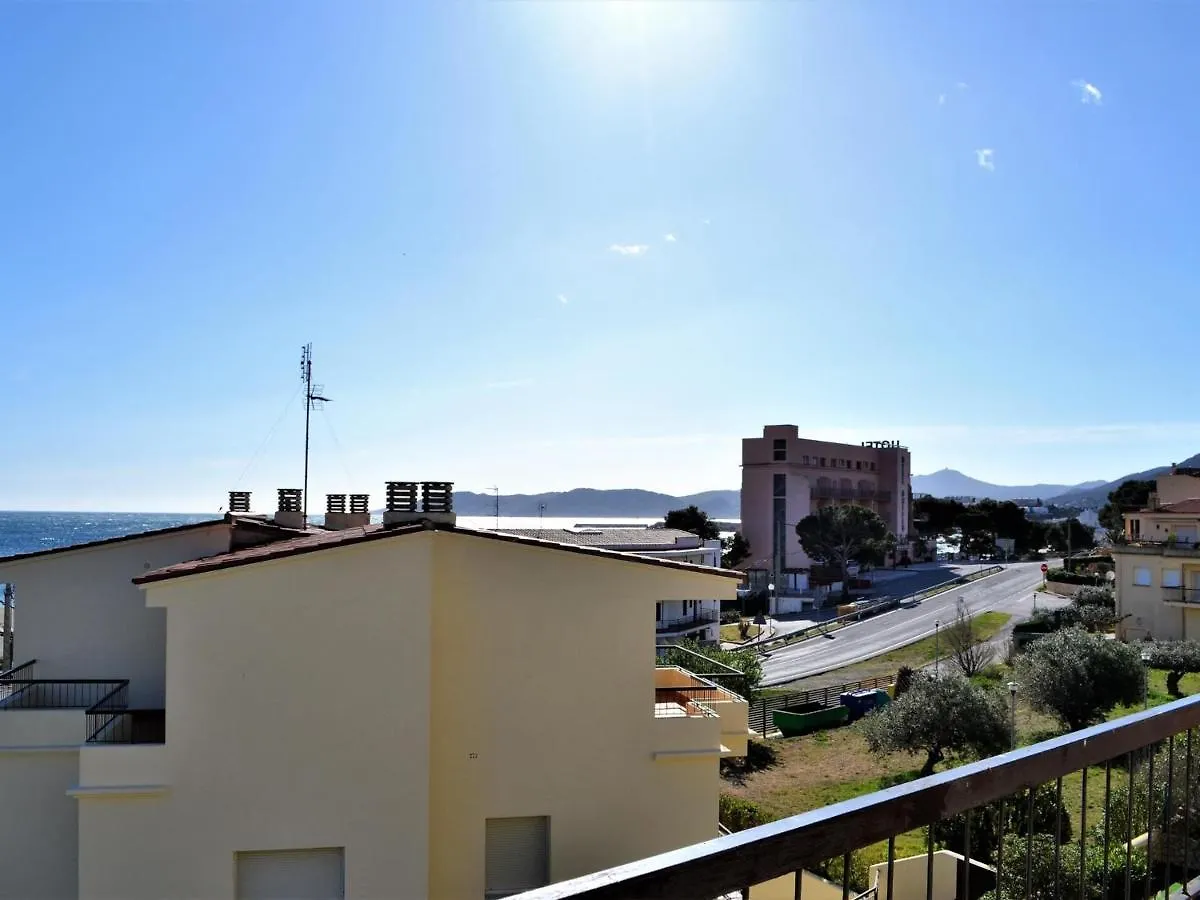 Magnifico Atico Amueblado Con Terraza A 2 Pasos De La Playa - Se Aceptan Mascotas - Es-170-23 Apartment Llanca Spain