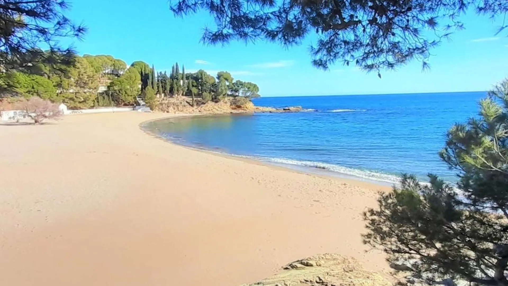 Magnifico Atico Amueblado Con Terraza A 2 Pasos De La Playa - Se Aceptan Mascotas - Es-170-23 Apartment Llanca